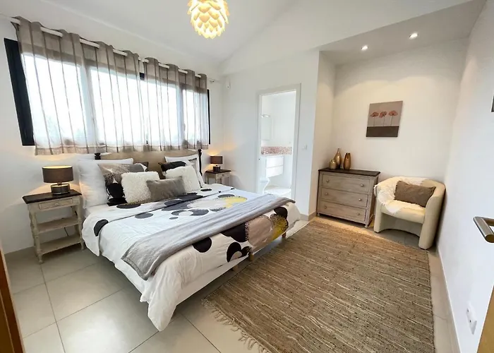 Santa Giulia, Vue Panoramique Sur La Mer, 900 M De La Porto-Vecchio (Corsica)