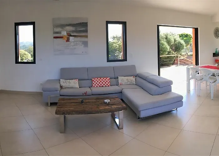 Santa Giulia, Vue Panoramique Sur La Mer, 900 M De La