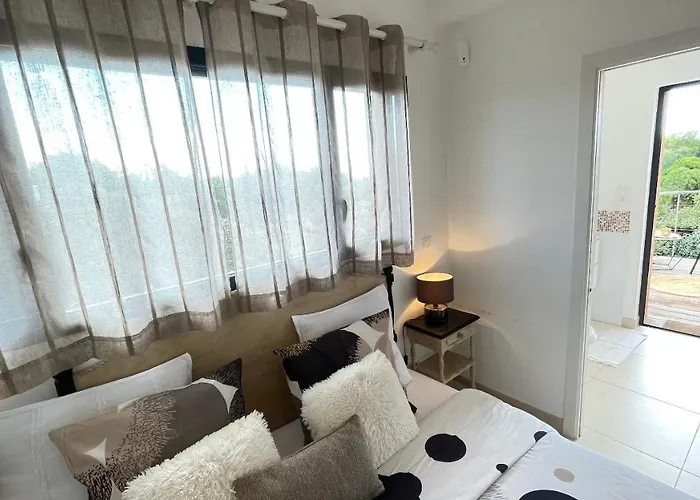 Santa Giulia, Vue Panoramique Sur La Mer, 900 M De La Porto-Vecchio (Corsica)